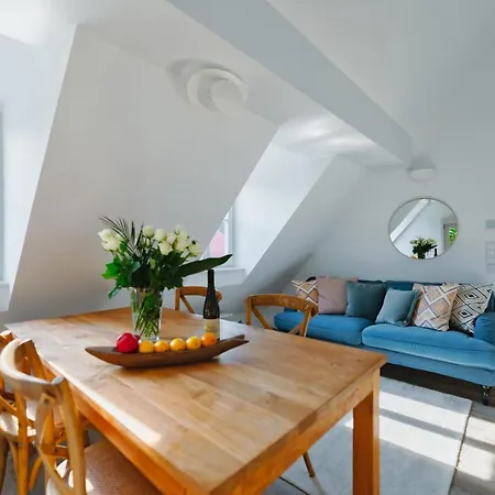 Smile Zum Goldenen Strauss Apartment